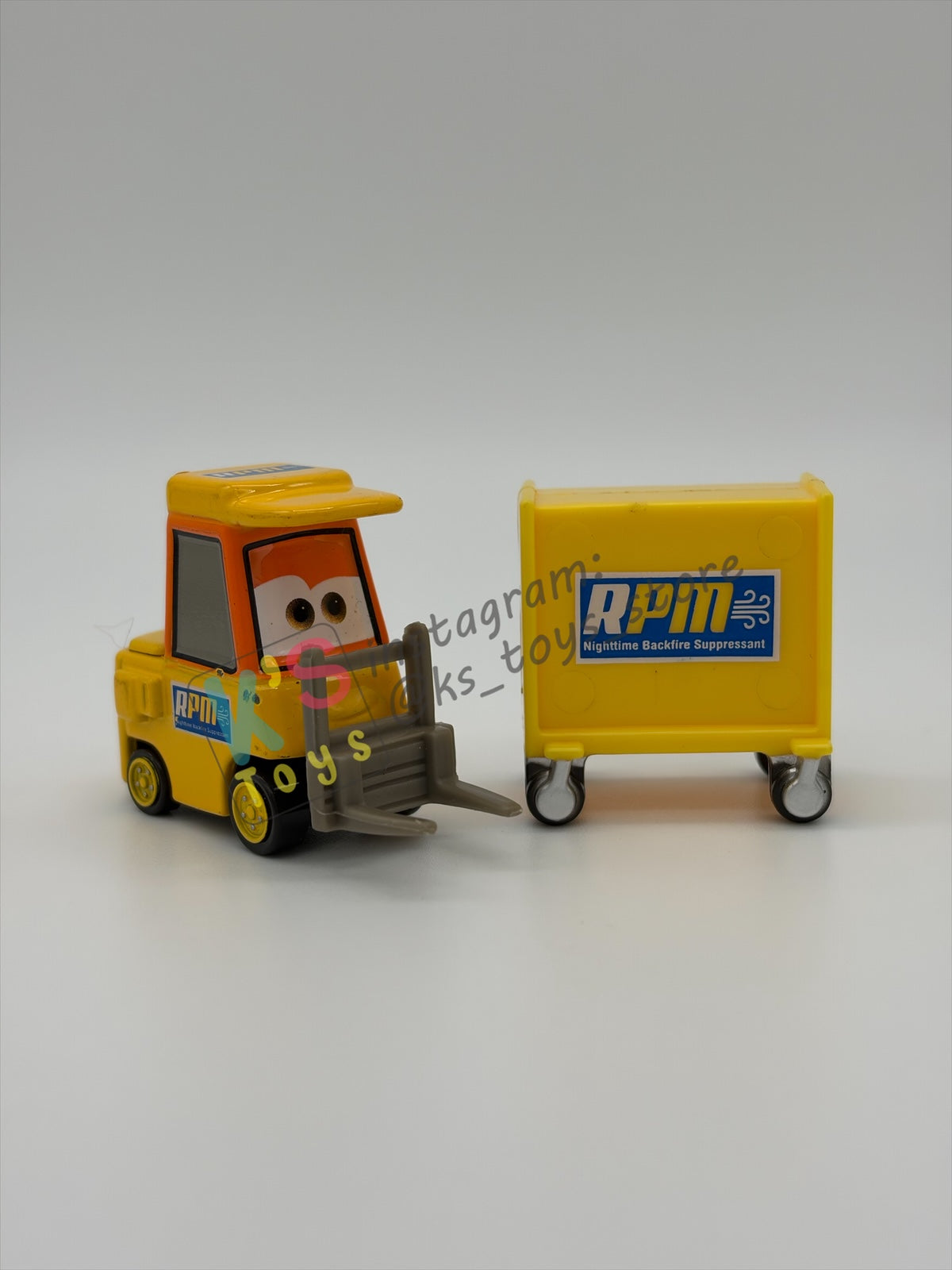 PRE-OWNED / LOOSE DISNEY PIXAR CARS - "PETROL PULASKI / RPM PITTY" CARS 1 - PRE-OWNED IN GOOD CONDITION - READ DESCRIPTION!!!!!!