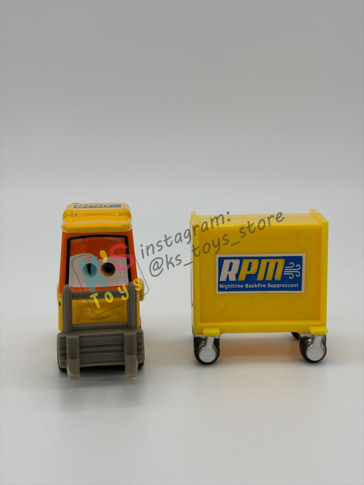 PRE-OWNED / LOOSE DISNEY PIXAR CARS - "PETROL PULASKI / RPM PITTY" CARS 1 - PRE-OWNED IN GOOD CONDITION - READ DESCRIPTION!!!!!!