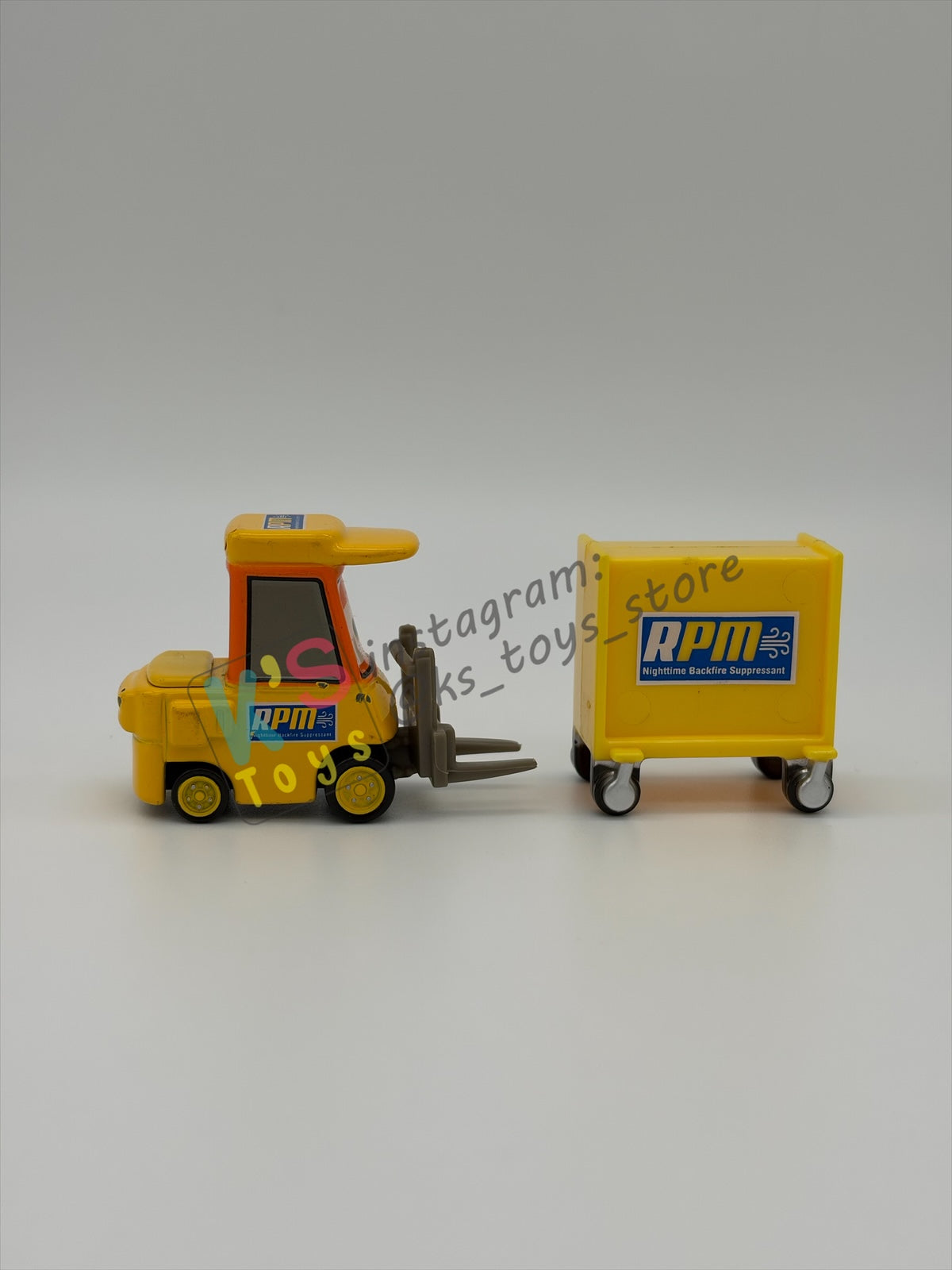 PRE-OWNED / LOOSE DISNEY PIXAR CARS - "PETROL PULASKI / RPM PITTY" CARS 1 - PRE-OWNED IN GOOD CONDITION - READ DESCRIPTION!!!!!!