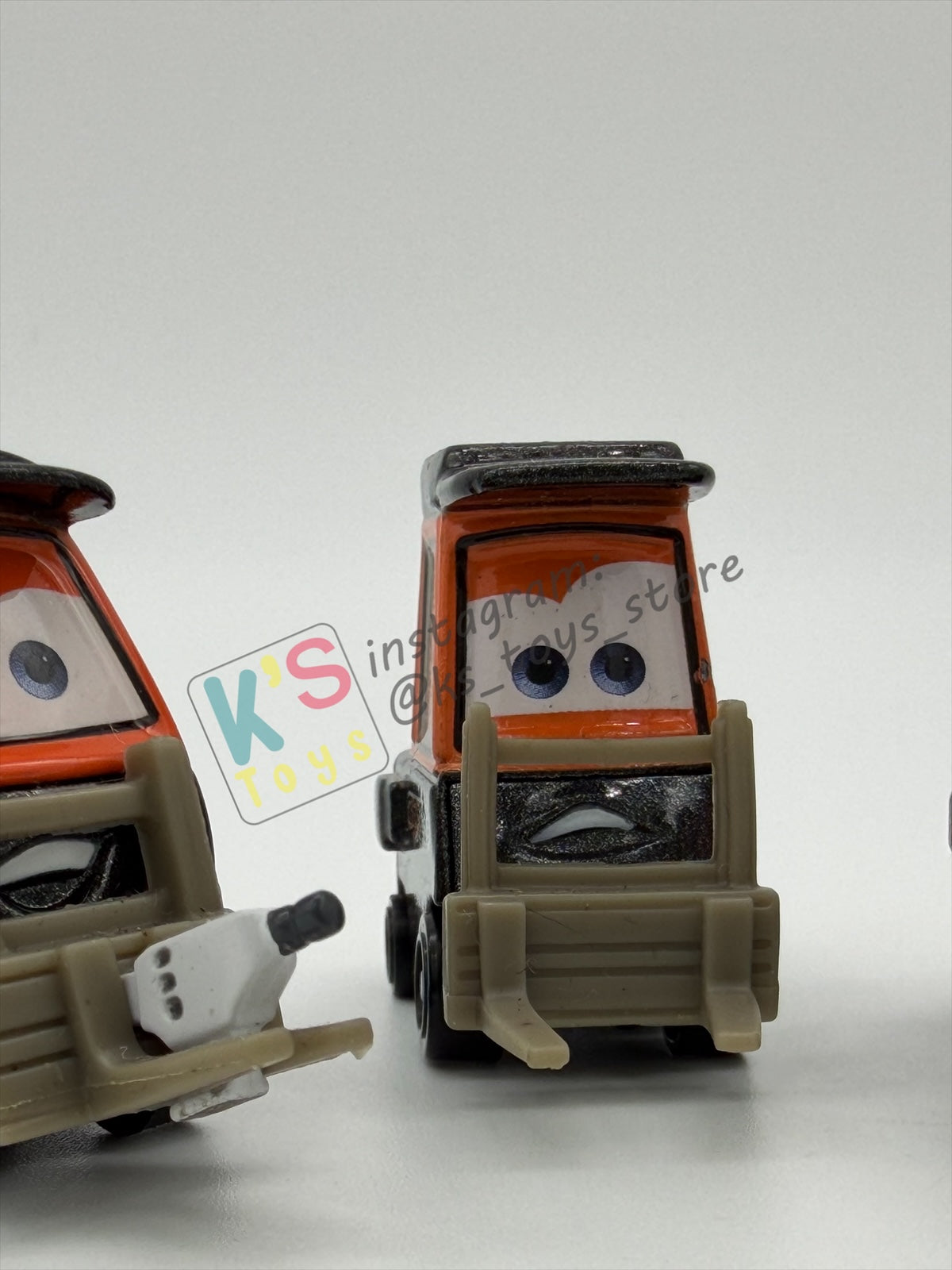 PRE-OWNED / LOOSE DISNEY PIXAR CARS - "NITROADE WIDE PITTY WITH TOOL, NITROADE THIN PITTY, HUGO FAST (NITROADE PITTY)" FROM 4-PACK TEAM NITROADE CREW GIFT PACK CARS 1 - PRE-OWNED IN GOOD CONDITION - READ DESCRIPTION!!!!!!