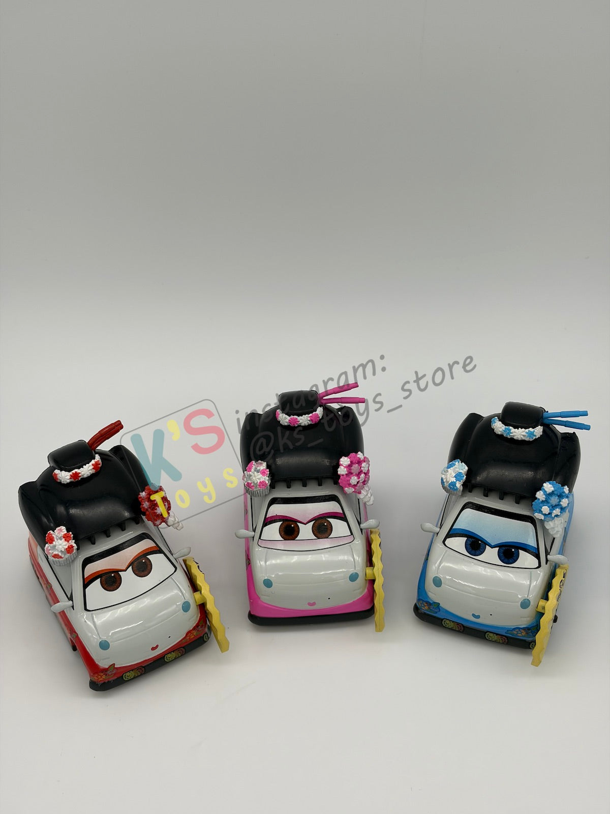 PRE-OWNED / LOOSE DISNEY STORE OF DISNEY PIXAR CARS 1:43 - TAMIKO, SHIGEKO AND OKUNI - TRAVELLING THROUGH TOKYO SERIES - IN NEAR MINT CONDITION