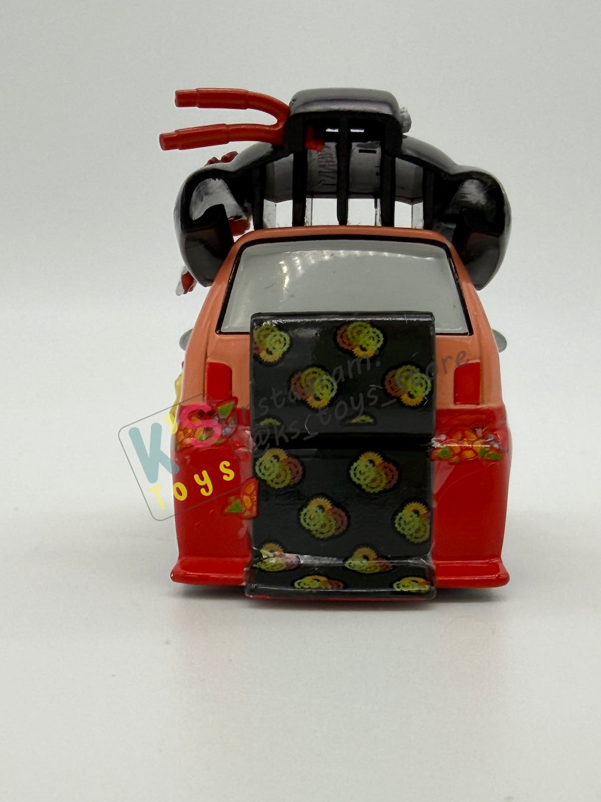 PRE-OWNED / LOOSE DISNEY STORE OF DISNEY PIXAR CARS 1:43 - TAMIKO, SHIGEKO AND OKUNI - TRAVELLING THROUGH TOKYO SERIES - IN NEAR MINT CONDITION