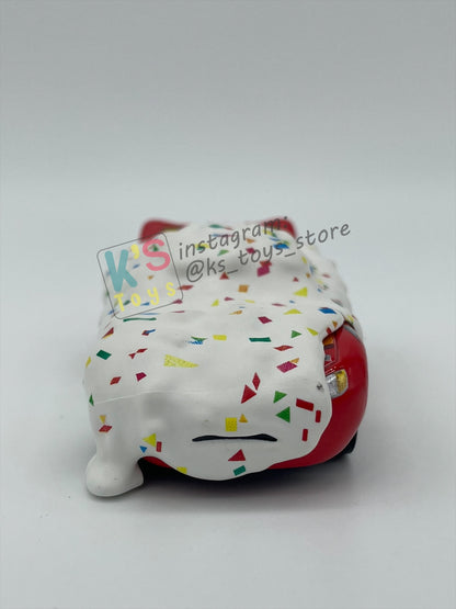 PRE-OWNED / LOOSE DISNEY PIXAR CARS 1:55 BY MATTEL - "CUPCAKE LIGHTNING MCQUEEN, METALLIC FINISH" FUNNY FLASHBACK - MINT CONDITION