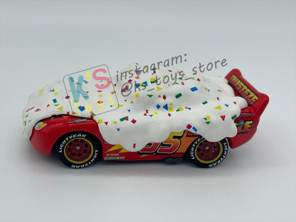 PRE-OWNED / LOOSE DISNEY PIXAR CARS 1:55 BY MATTEL - "CUPCAKE LIGHTNING MCQUEEN, METALLIC FINISH" FUNNY FLASHBACK - MINT CONDITION