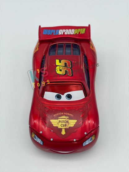 PRE-OWNED / LOOSE DISNEY PIXAR CARS 1:55 BY MATTEL - "CARS 2 LIGHTNING MCQUEEN, METALLIC FINISH" EXCLUSIVE TOYSRUS SPECIAL DECO - MINT CONDITION