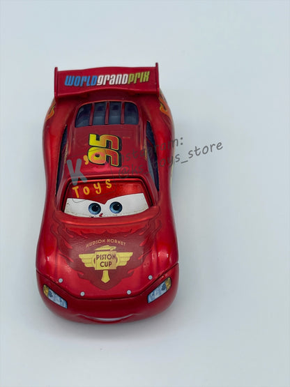 PRE-OWNED / LOOSE DISNEY PIXAR CARS 1:55 BY MATTEL - "CARS 2 LIGHTNING MCQUEEN, METALLIC FINISH" EXCLUSIVE TOYSRUS SPECIAL DECO - NEAR MINT CONDITION