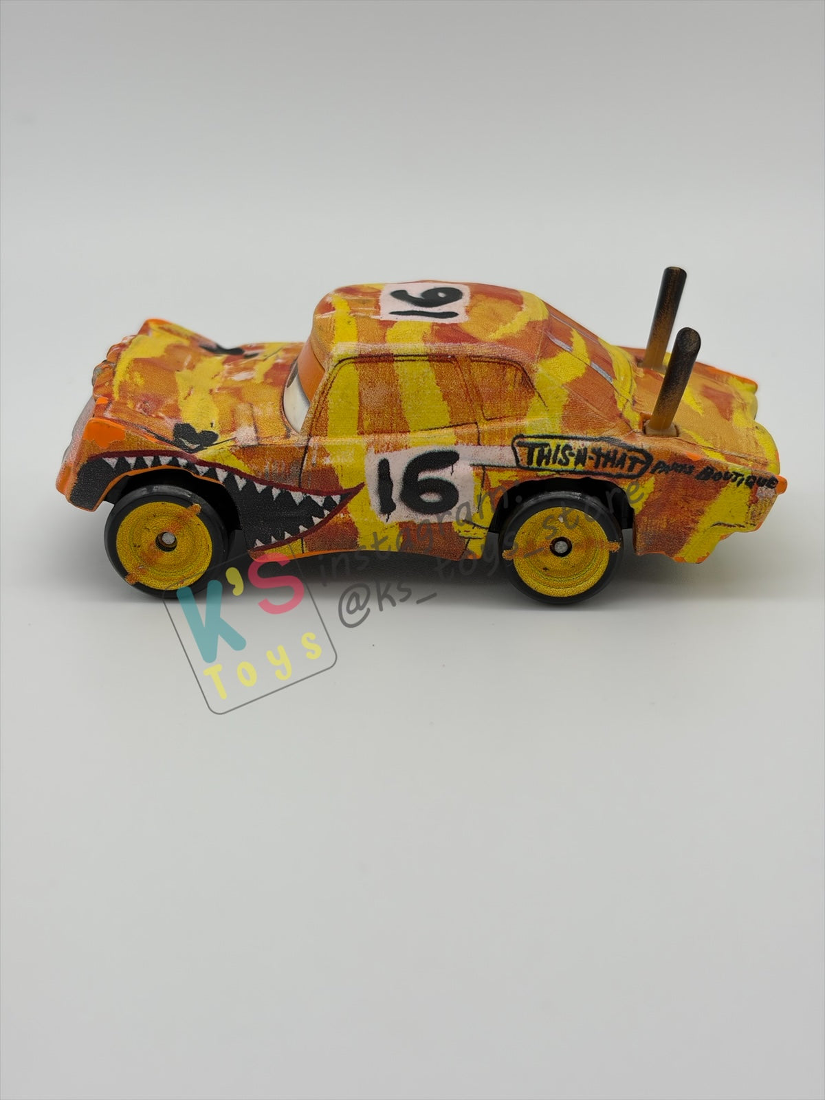 PRE-OWNED / LOOSE DISNEY PIXAR CARS - "PUSHOVER" THUNDER HOLLOW SERIES - NEAR MINT CONDITION - READ DESCRIPTION!!!!!!
