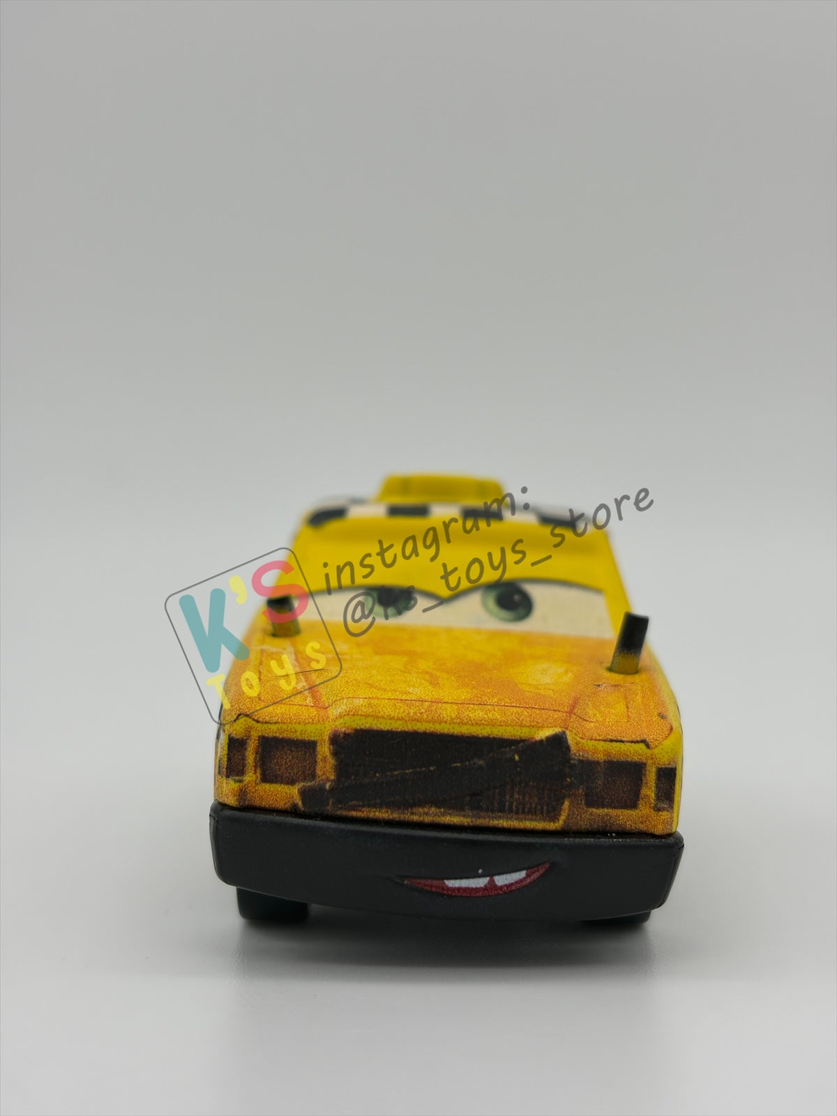 PRE-OWNED / LOOSE DISNEY PIXAR CARS - "FAREGAME" THUNDER HOLLOW SERIES - NEAR MINT CONDITION - READ DESCRIPTION!!!!!!