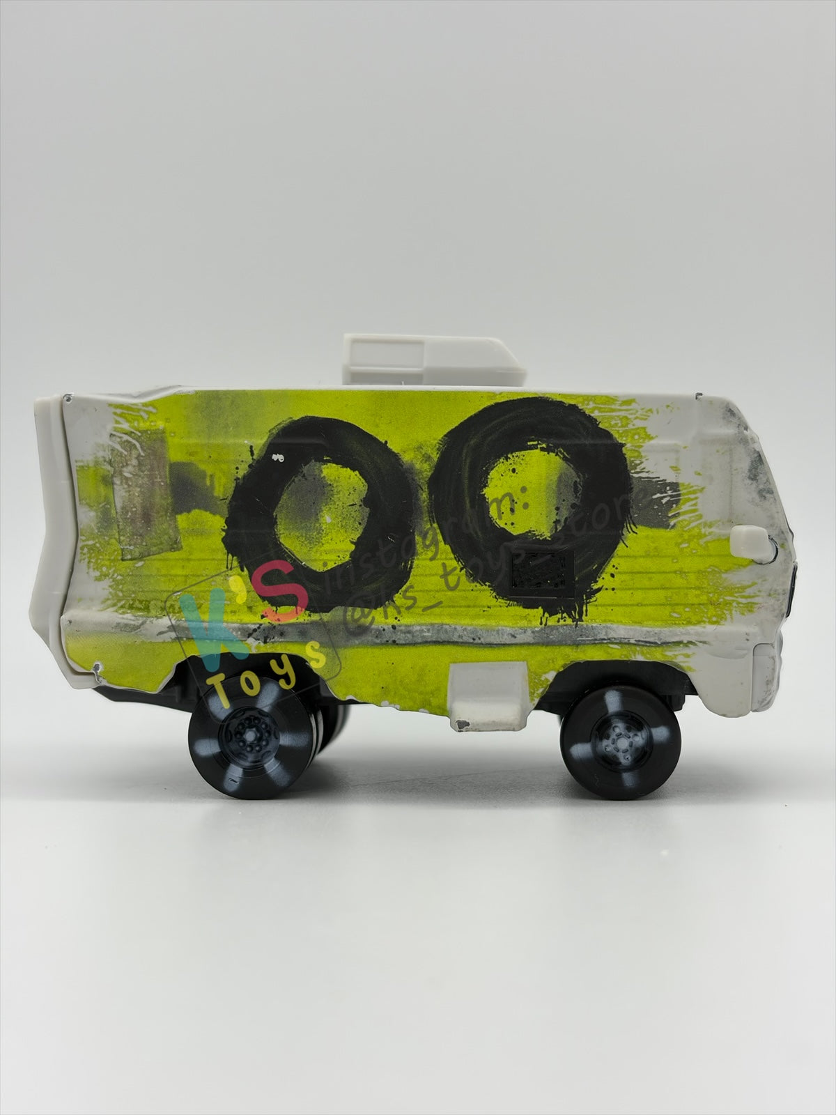 PRE-OWNED / LOOSE DISNEY PIXAR CARS - "ARVY" THUNDER HOLLOW SERIES - NEAR MINT CONDITION - READ DESCRIPTION!!!!!!