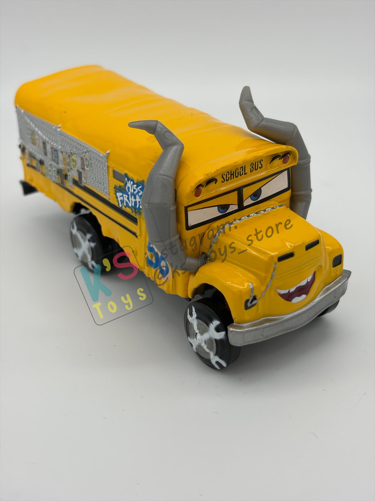 PRE-OWNED / LOOSE DISNEY PIXAR CARS - "MISS FRITTER" THUNDER HOLLOW SERIES - NEAR MINT CONDITION - READ DESCRIPTION!!!!!!
