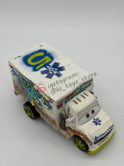 PRE-OWNED / LOOSE DISNEY PIXAR CARS - "DR DAMAGE" THUNDER HOLLOW SERIES - NEAR MINT CONDITION - READ DESCRIPTION!!!!!!