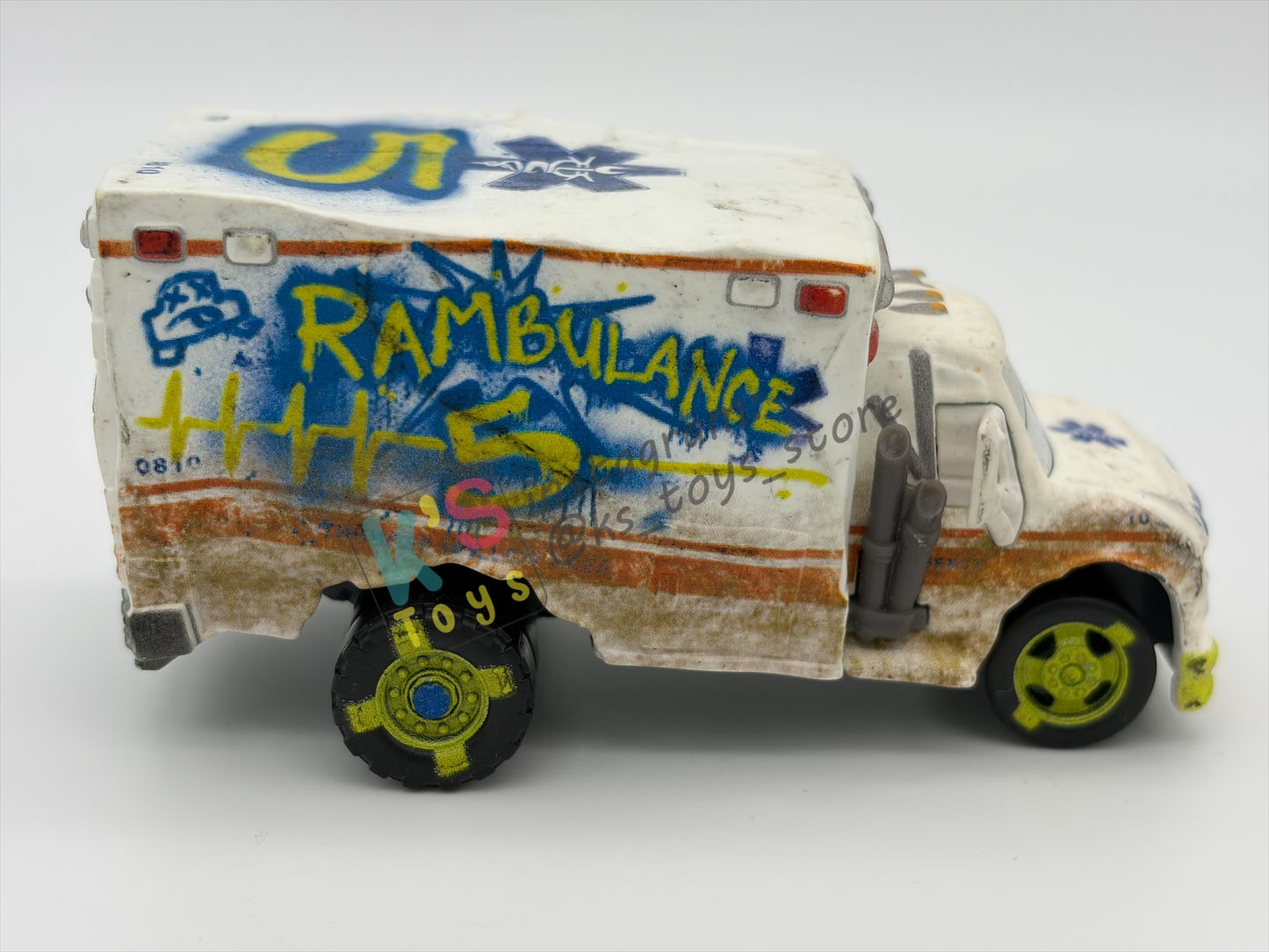 PRE-OWNED / LOOSE DISNEY PIXAR CARS - "DR DAMAGE" THUNDER HOLLOW SERIES - NEAR MINT CONDITION - READ DESCRIPTION!!!!!!