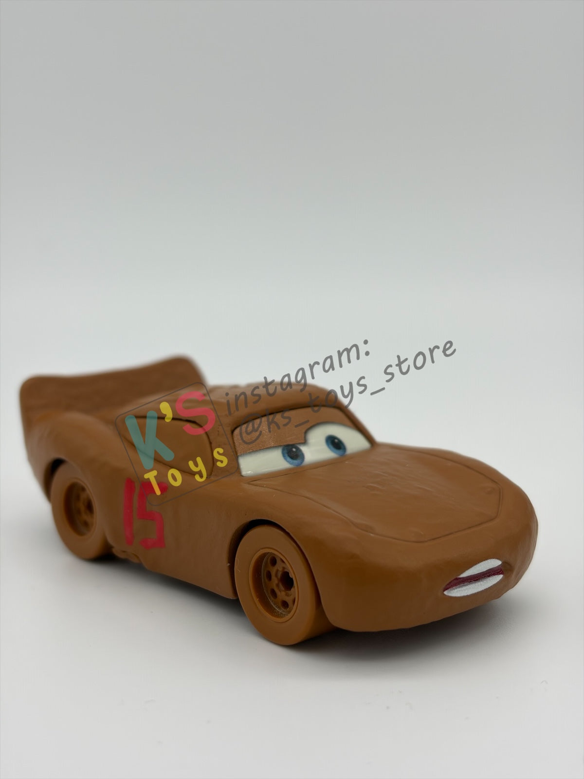 PRE-OWNED / LOOSE DISNEY PIXAR CARS - "LIGHTNING MCQUEEN AS CHESTER WHIPPLEFILTER (SHINY VARIANT)" THUNDER HOLLOW SERIES - NEAR MINT CONDITION - READ DESCRIPTION!!!!!!