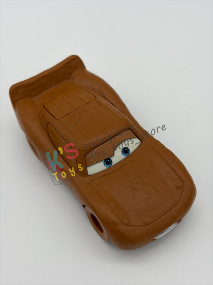 PRE-OWNED / LOOSE DISNEY PIXAR CARS - "LIGHTNING MCQUEEN AS CHESTER WHIPPLEFILTER (SHINY VARIANT)" THUNDER HOLLOW SERIES - NEAR MINT CONDITION - READ DESCRIPTION!!!!!!