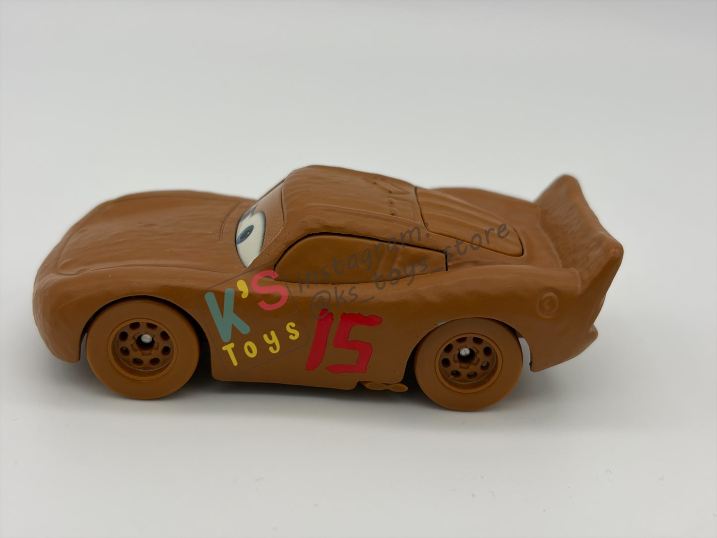 PRE-OWNED / LOOSE DISNEY PIXAR CARS - "LIGHTNING MCQUEEN AS CHESTER WHIPPLEFILTER (SHINY VARIANT)" THUNDER HOLLOW SERIES - NEAR MINT CONDITION - READ DESCRIPTION!!!!!!