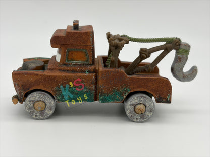 PRE-OWNED / LOOSE DISNEY PIXAR CARS - "CAVE MATER" CARS ON THE ROAD SERIES - NEAR MINT CONDITION - READ DESCRIPTION!!!!!!