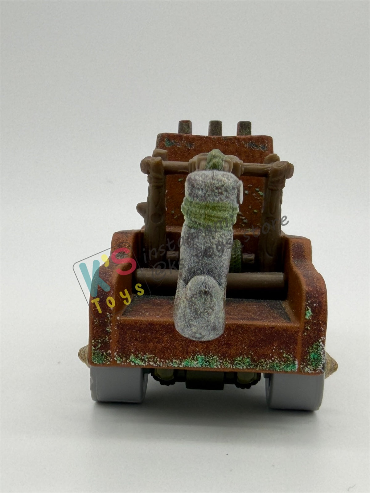 PRE-OWNED / LOOSE DISNEY PIXAR CARS - "CAVE MATER" CARS ON THE ROAD SERIES - NEAR MINT CONDITION - READ DESCRIPTION!!!!!!