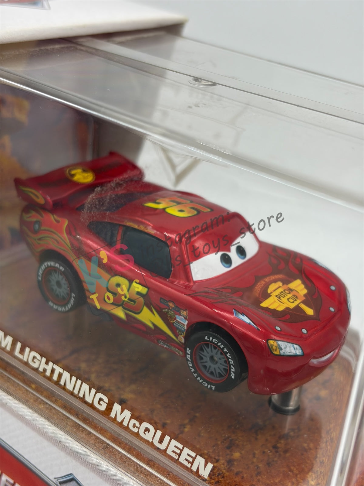 ISNEY PIXAR CARS BY MATTEL 1:55 - RS TEAM LIGHTNING MCQUEEN - SPECIAL EDITION DISPLAY CASE! PROMO ONLY AT TARGET - BNIP BUT NOT IN MINT CONDITION!!!!