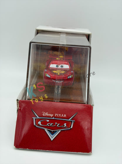 ISNEY PIXAR CARS BY MATTEL 1:55 - RS TEAM LIGHTNING MCQUEEN - SPECIAL EDITION DISPLAY CASE! PROMO ONLY AT TARGET - BNIP BUT NOT IN MINT CONDITION!!!!