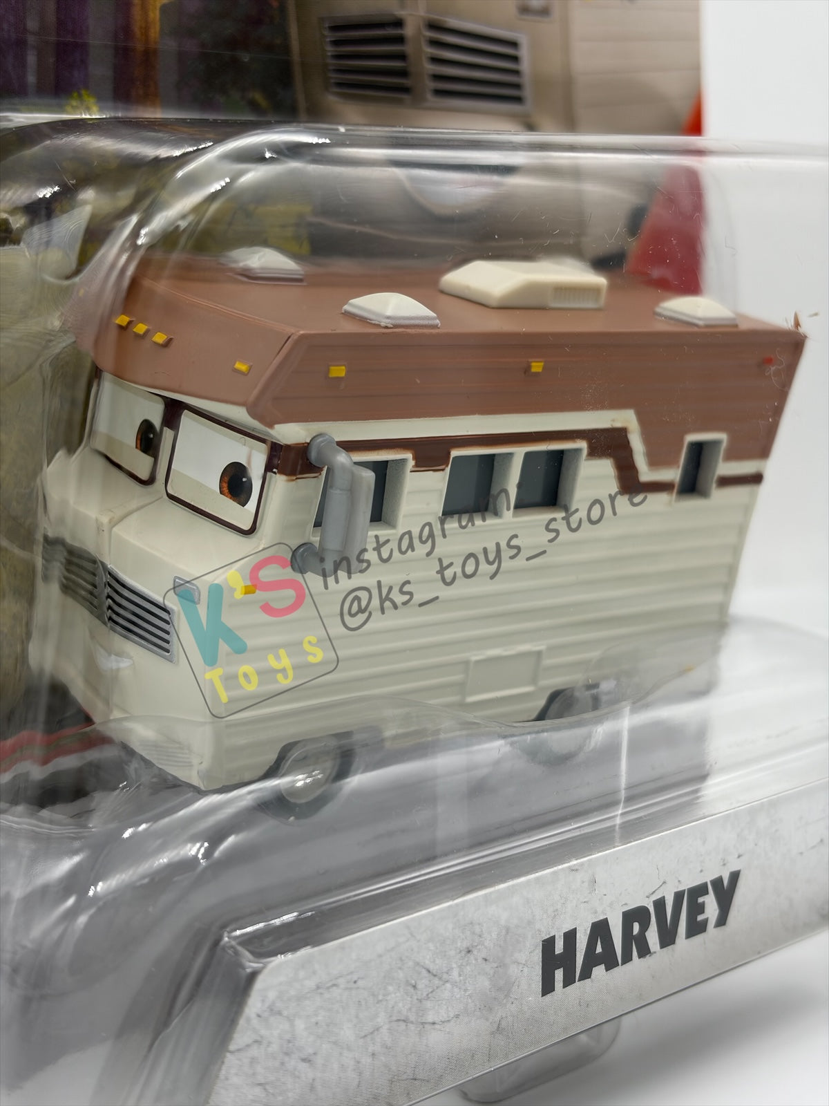 DELUXE DISNEY PLANES "HARVEY" PISTON PEAK SERIES - BNIP