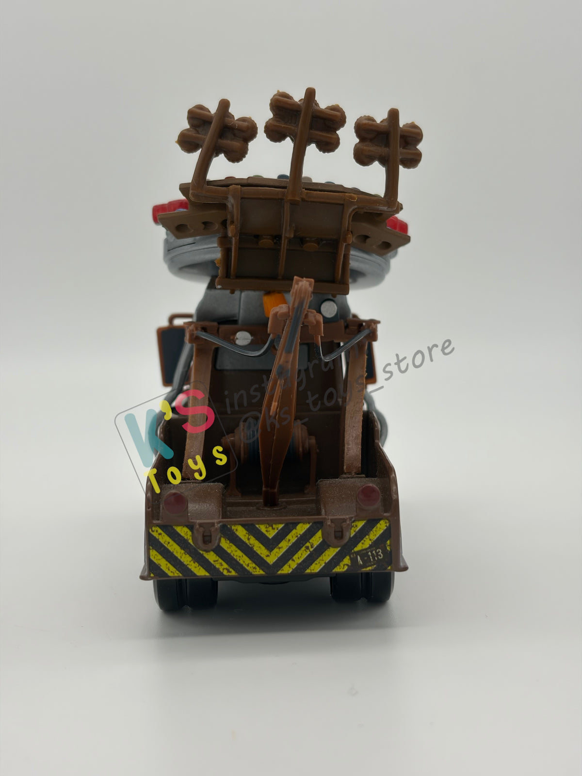 DISNEY STORE OF DISNEY PIXAR CARS 1:43 - MATER WITH STADIUM HAT - PRE-OWNED IN NEAR MINT CONDITION