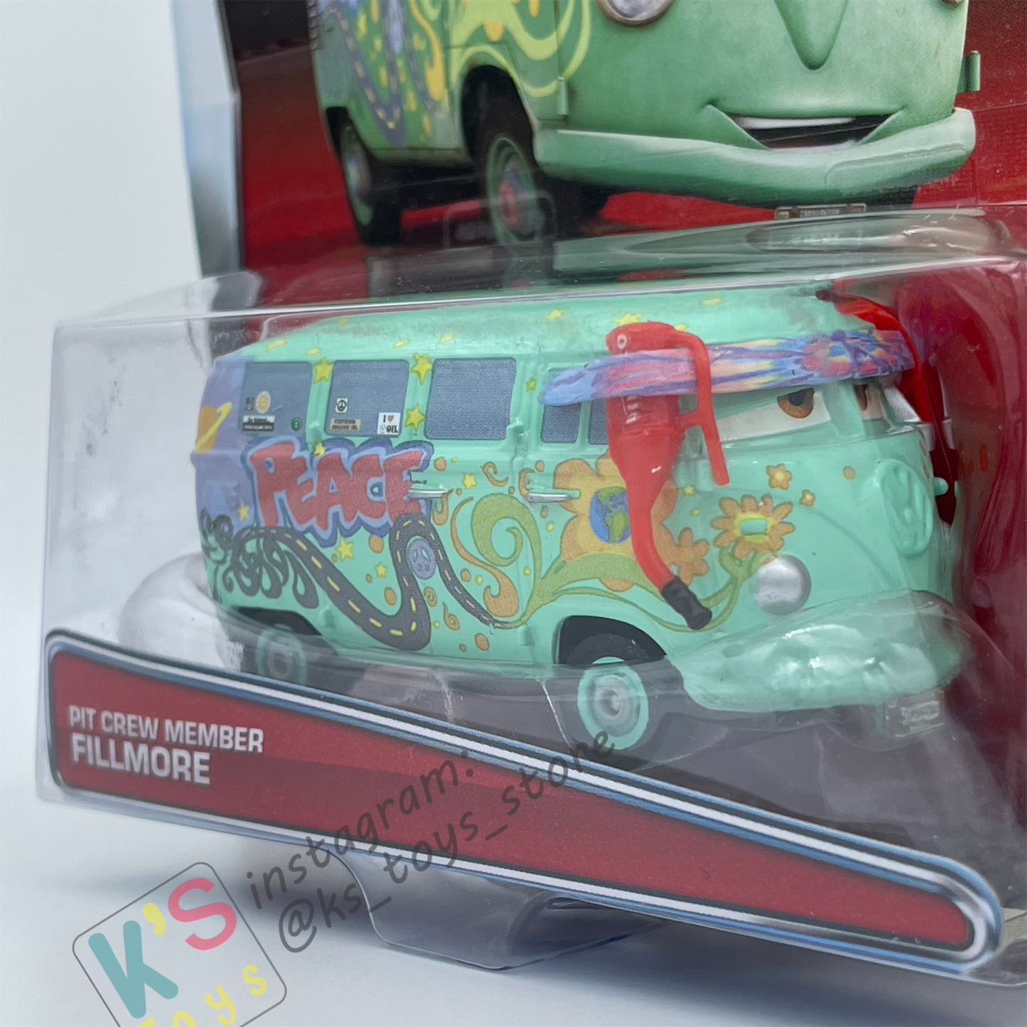 DISNEY PIXAR CARS BY MATTEL - PIT CREW MEMBER FILLMORE - 95 PIT CREW - BNIP