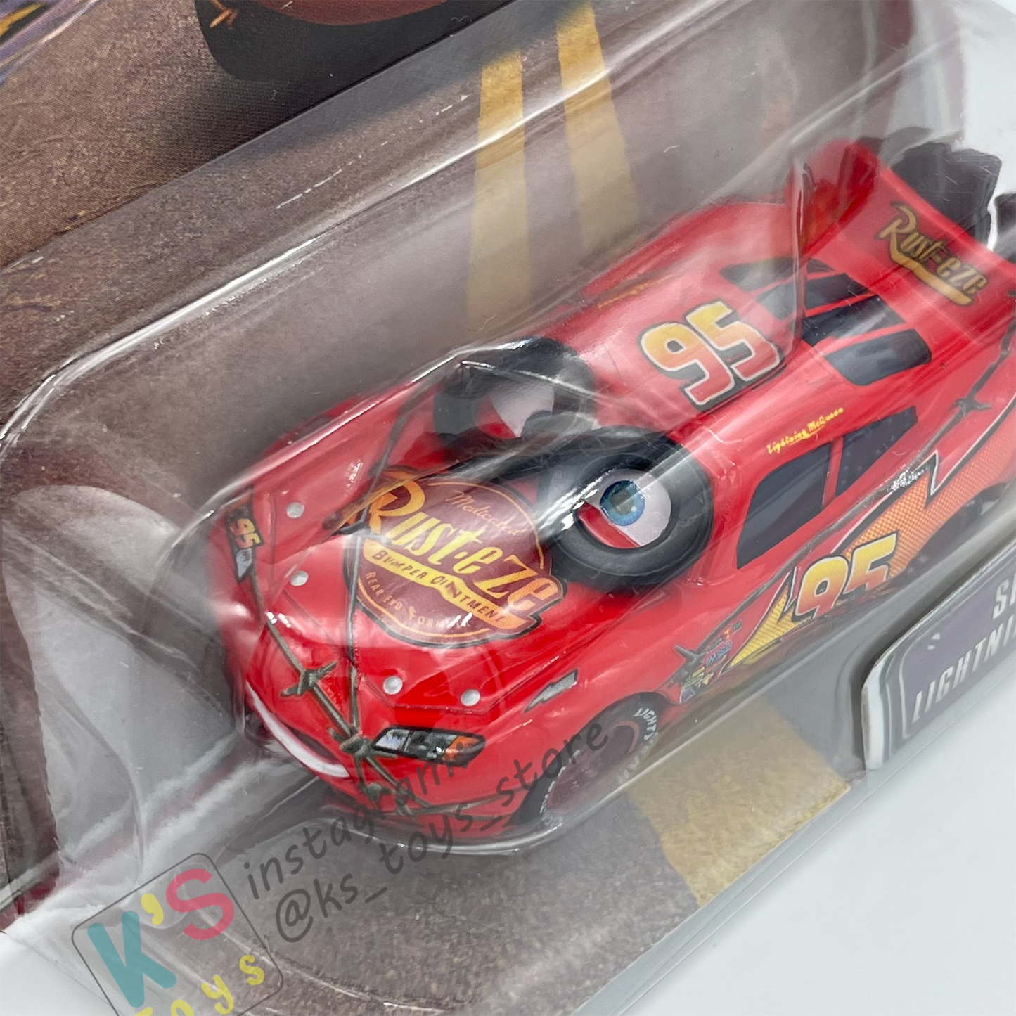DISNEY PIXAR CARS BY MATTEL - SPIN OUT LIGHTNING MCQUEEN - THE WORLD OF CARS SERIES - BNIP